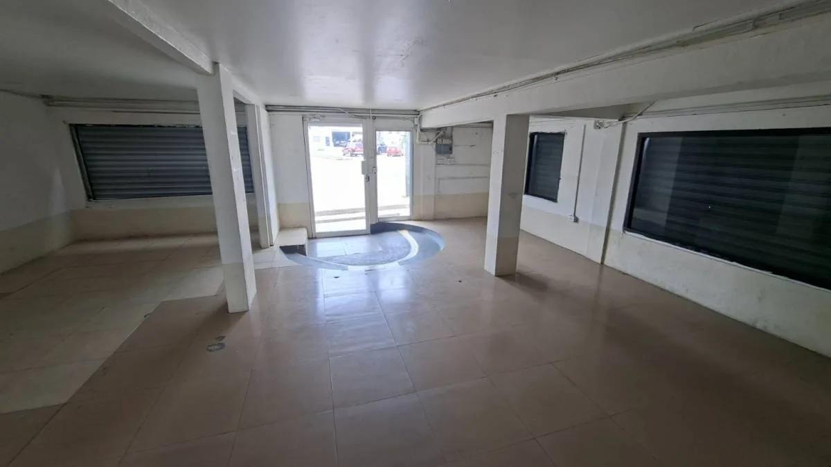 HIGH VISIBILITY COMMERCIAL SPACE | CENTRAL BELIZE CITY - Photo 5