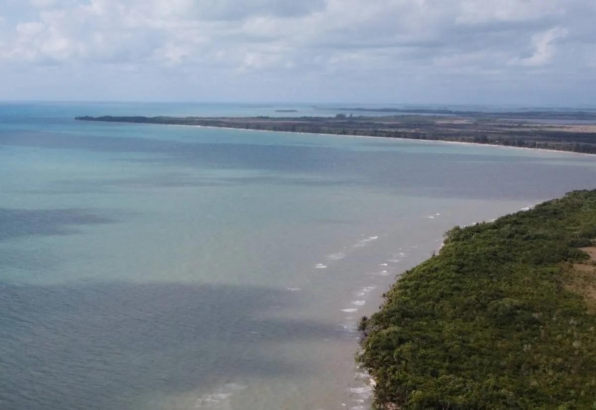 Spectacular 10.314 acres along the seacoast 2 miles north of Punta Negra (Toledo)