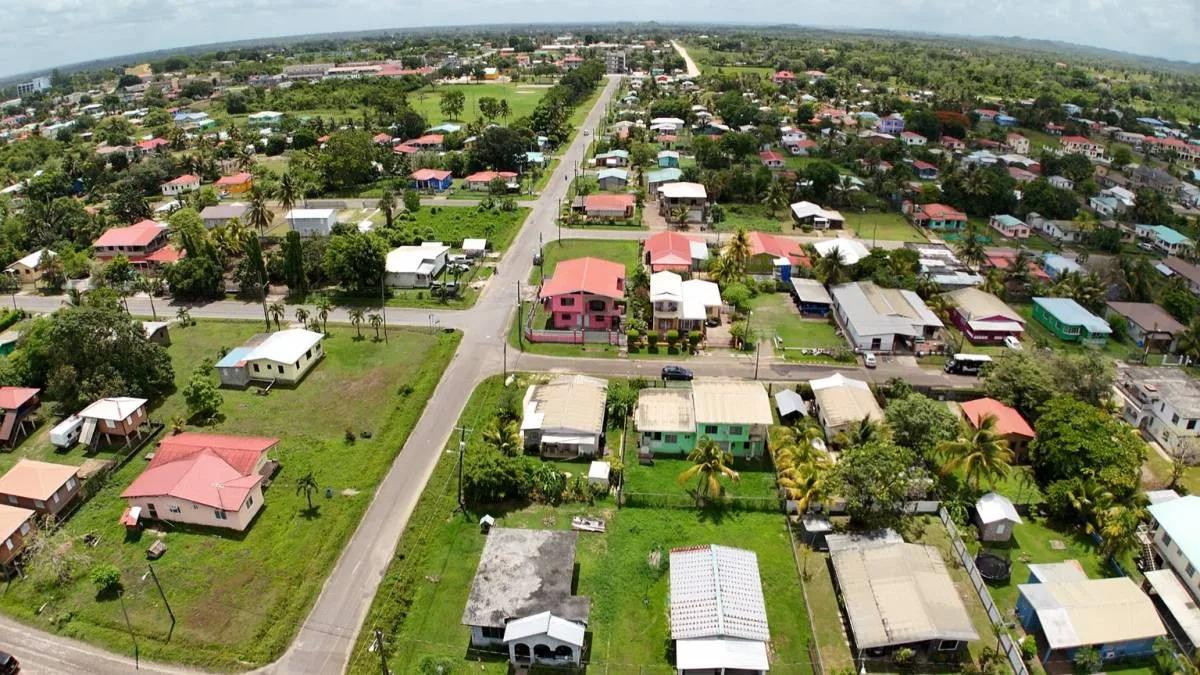 Belmopan living at its finest – Spacious Two- Story Family Home with Room to Grow - Photo 4