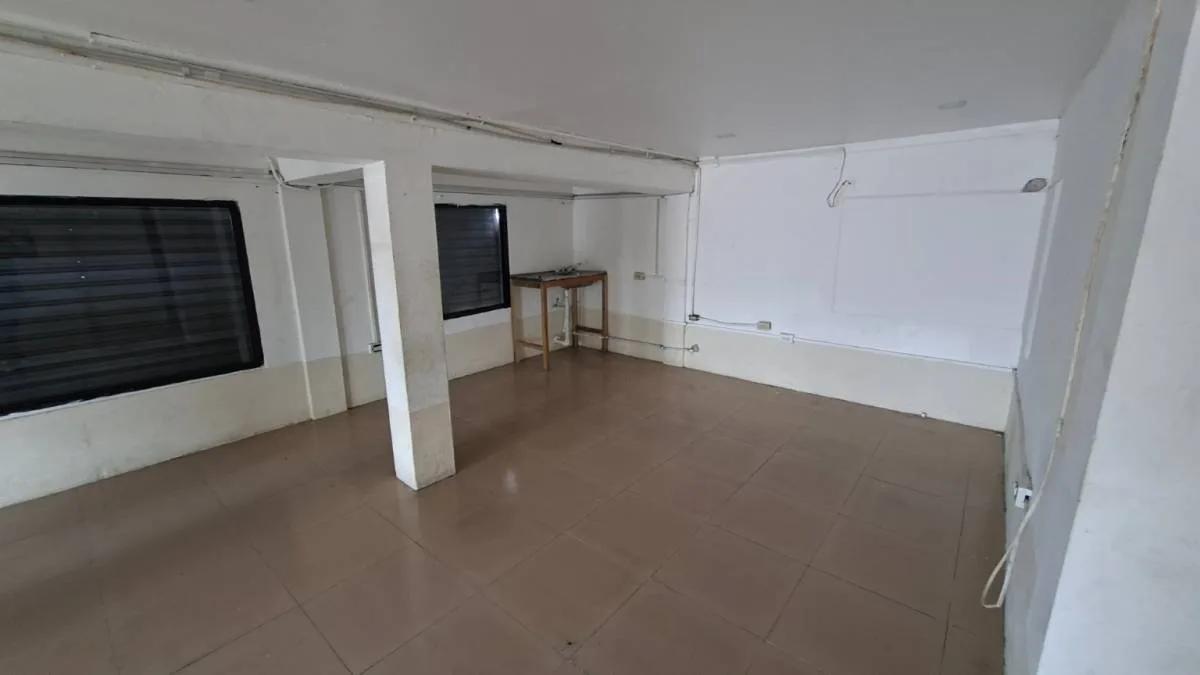 HIGH VISIBILITY COMMERCIAL SPACE | CENTRAL BELIZE CITY - Photo 8