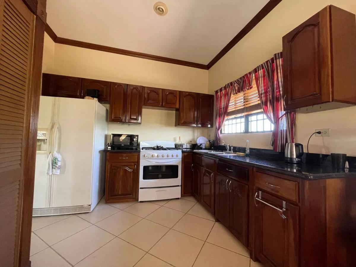 Family home in Lake Gardens - Photo 7