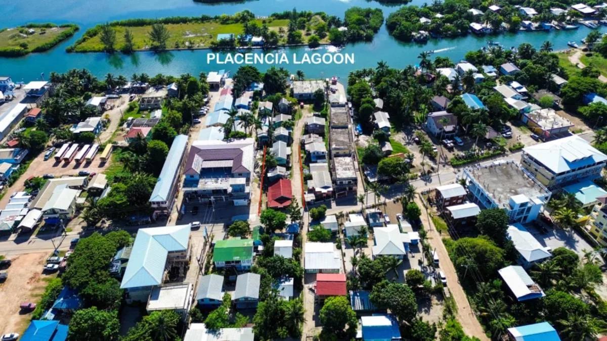 Placencia Village Commercial Hub - Photo 3