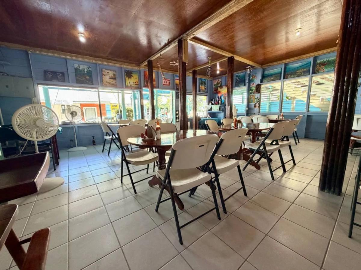 Prime Front Street Real Estate | Iconic Happy Lobster Bar & Grill - Photo 7