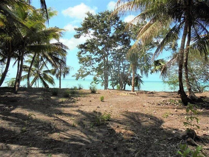 4 SeaFront Lots & 4 Adjacent Back Lots (8 Lots ) Package For Sale in Sarteneja. - Photo 3