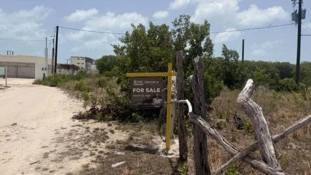 Prime Commercial Lot for Sale – North Island - Photo 5