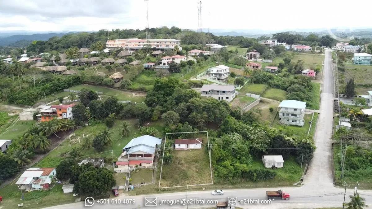 Highway lot for sale in San Ignacio, Cayo District, Belize - Photo 2