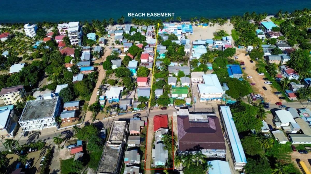 Placencia Village Commercial Hub - Photo 2