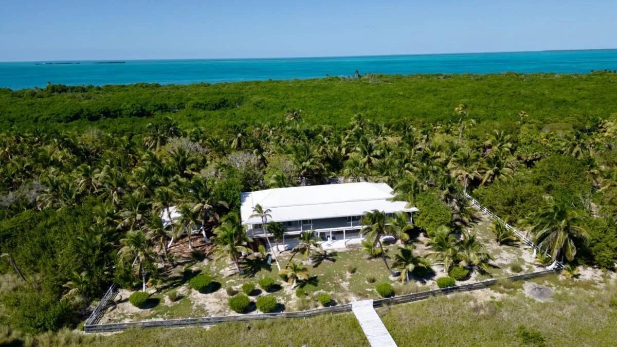 A Rare Waterfront Sanctuary on Caye Caulker, North Island
