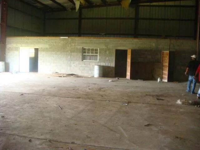 Warehouse on 17 Acres