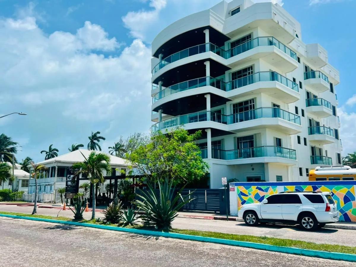 OCEANFRONT APARTMENT | PARADISE POINT, BELIZE CITY - Photo 4