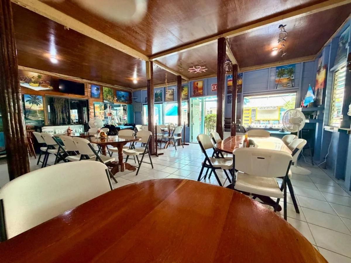 Prime Front Street Real Estate | Iconic Happy Lobster Bar & Grill - Photo 6