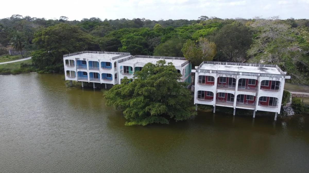 For Sale ecofriendly Lamanai Landing Hotel and Marina nestled over the serene new lagoon - Photo 6